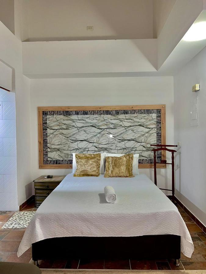 Hotel Torre Primavera Меделин Екстериор снимка