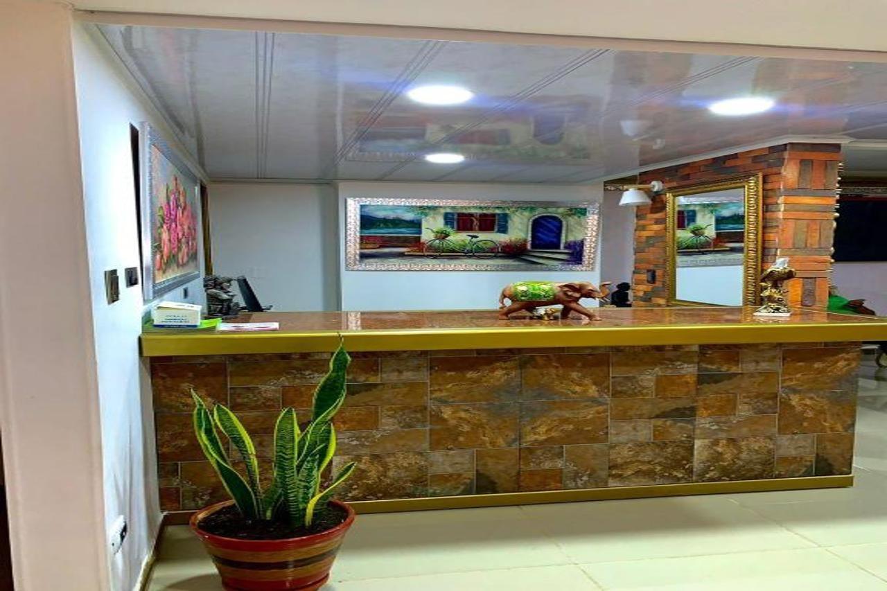 Hotel Torre Primavera Меделин Екстериор снимка