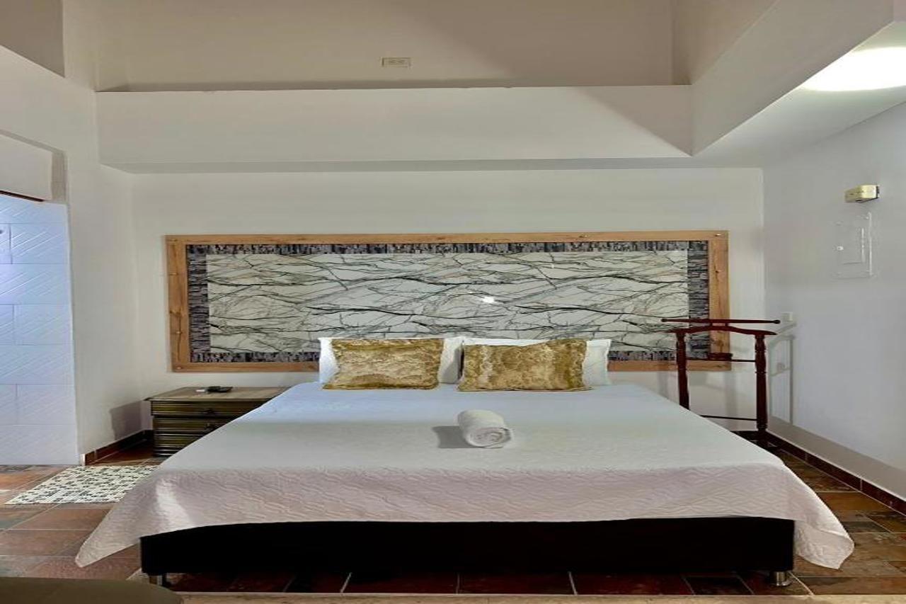 Hotel Torre Primavera Меделин Екстериор снимка