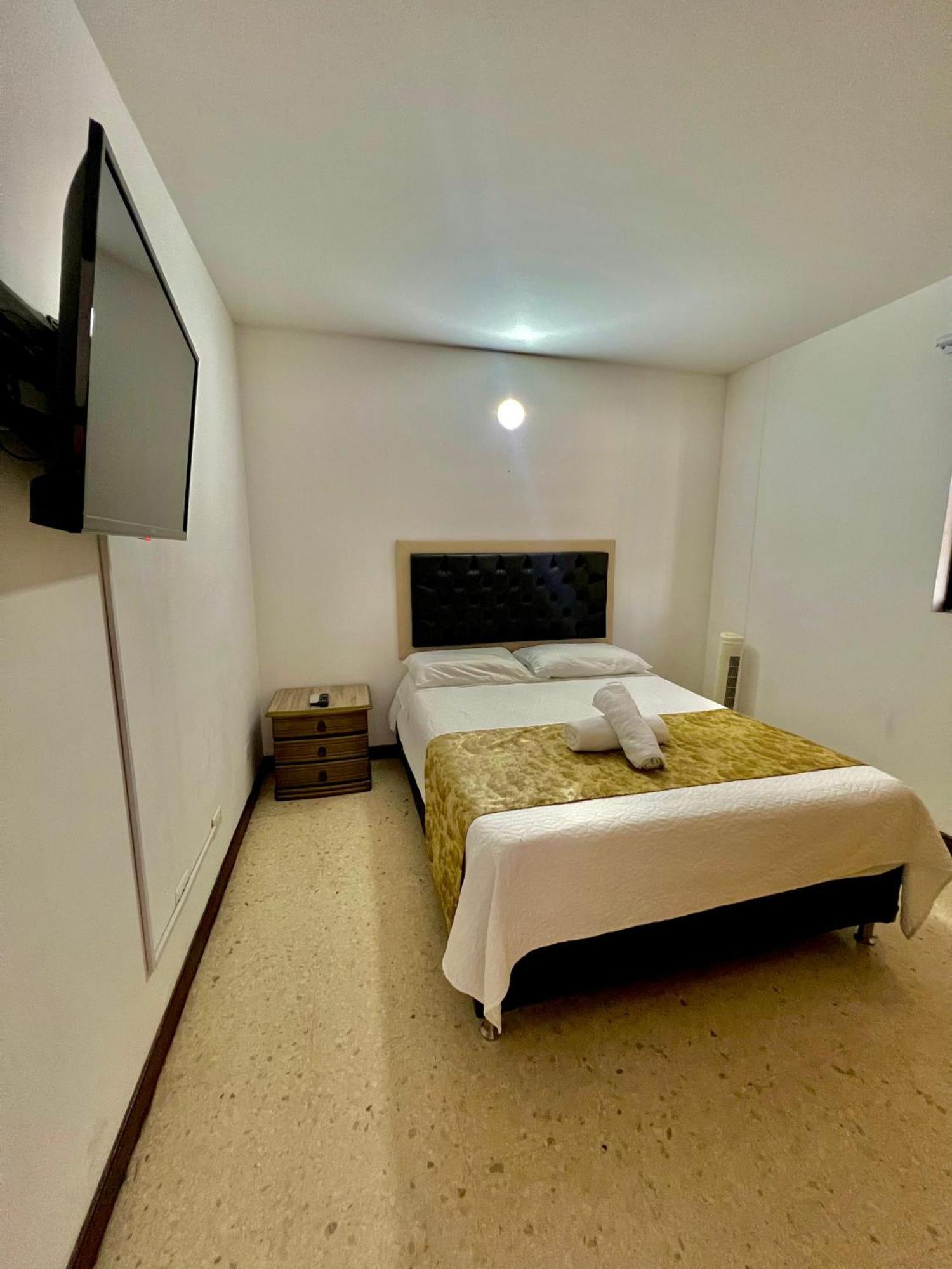 Hotel Torre Primavera Меделин Екстериор снимка