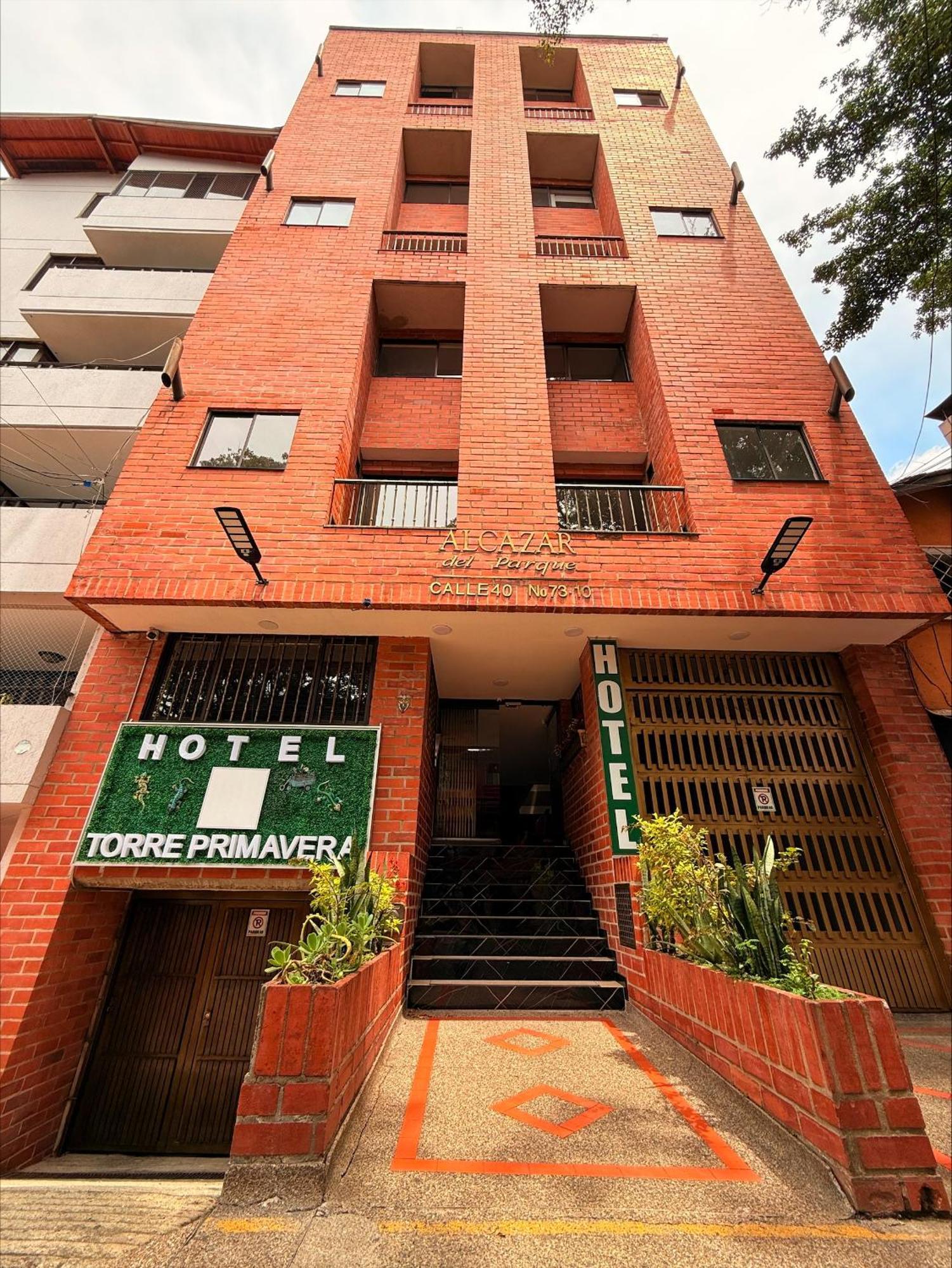 Hotel Torre Primavera Меделин Екстериор снимка