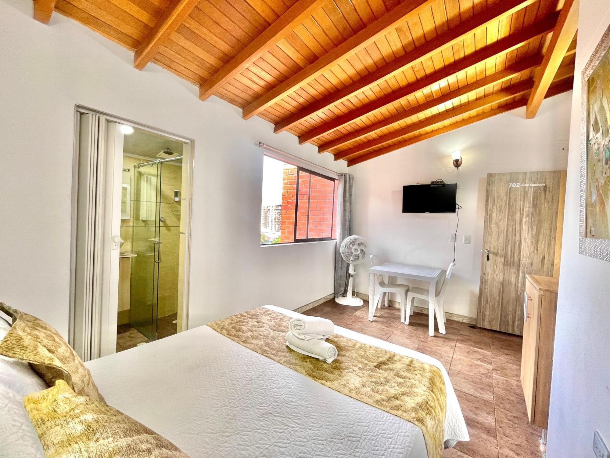 Hotel Torre Primavera Меделин Екстериор снимка