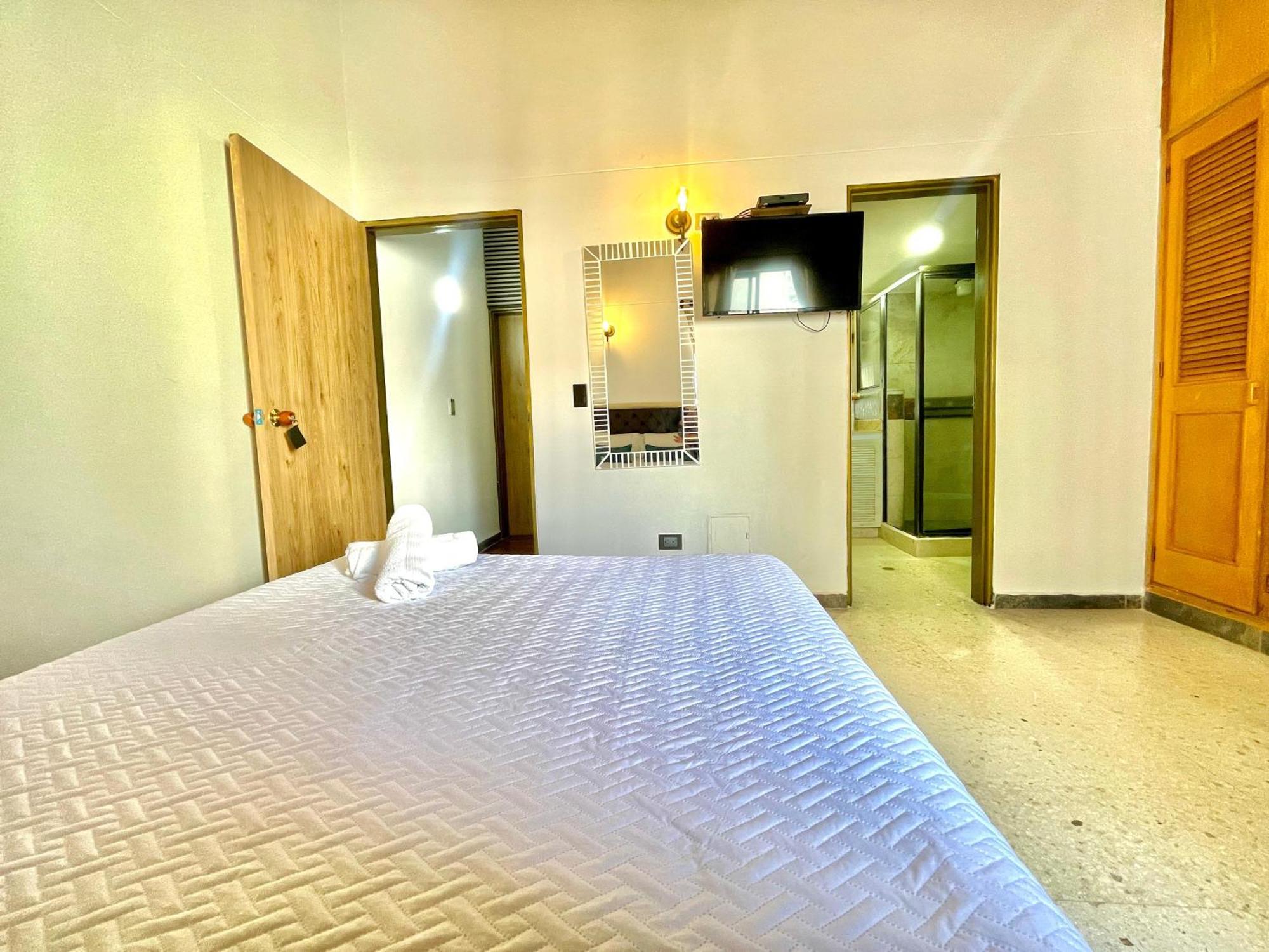 Hotel Torre Primavera Меделин Екстериор снимка
