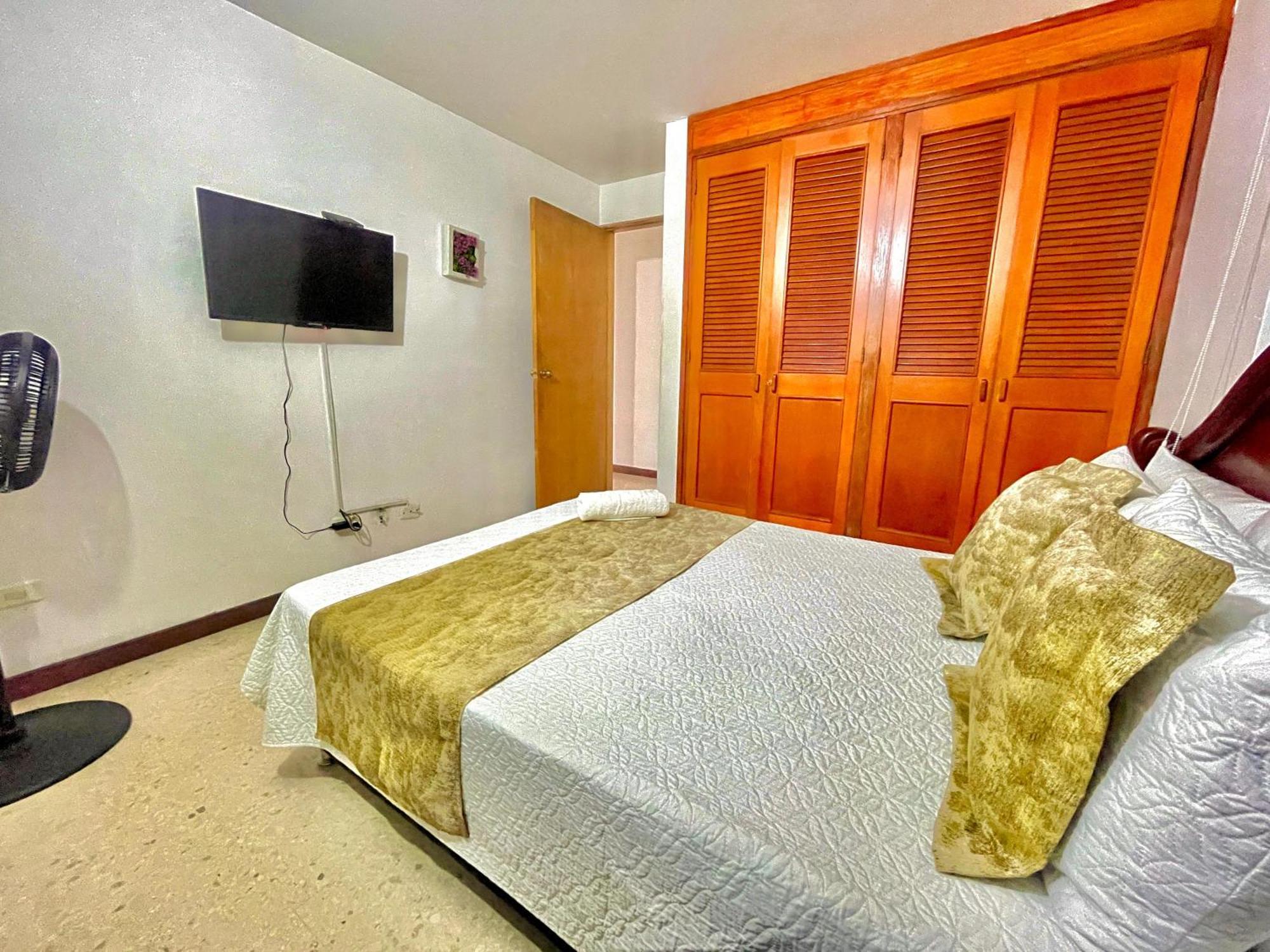 Hotel Torre Primavera Меделин Екстериор снимка