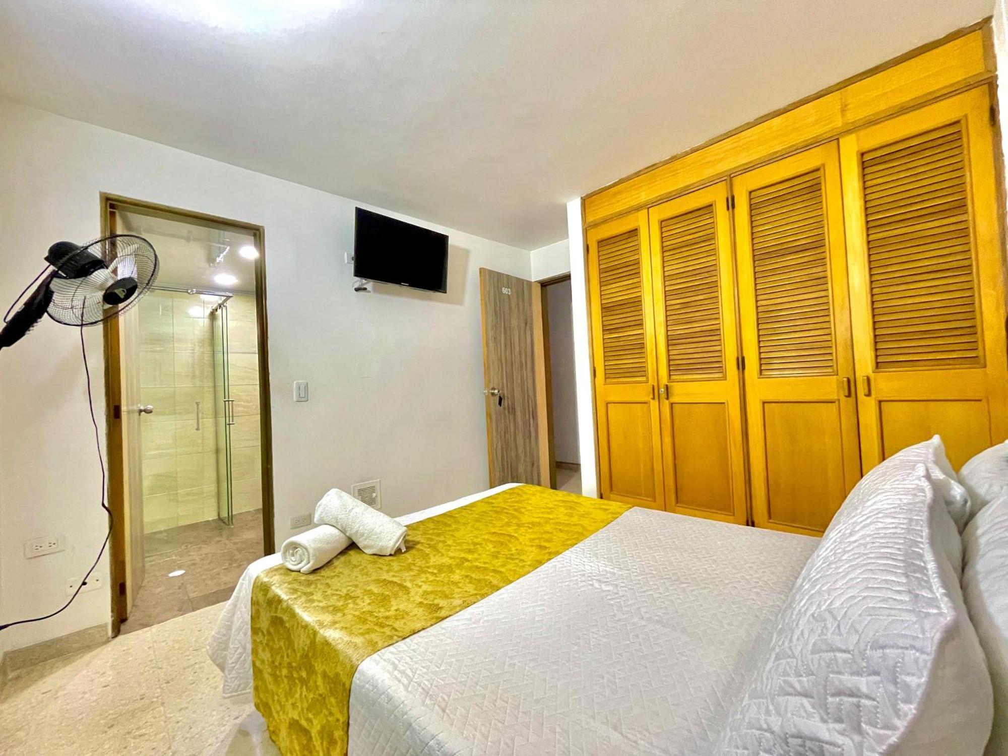 Hotel Torre Primavera Меделин Екстериор снимка