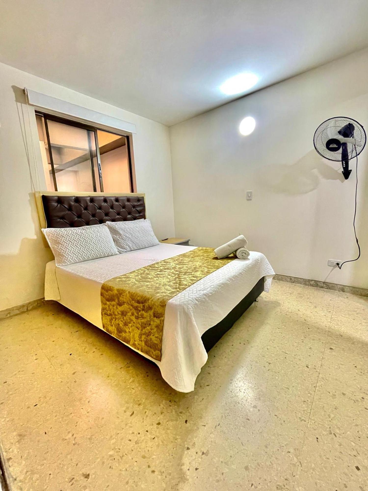 Hotel Torre Primavera Меделин Екстериор снимка
